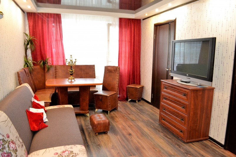4-комнатная квартира на сутки за 4000, проспект Кирова, 25 в Мурманске: 70м2, 4 этаж