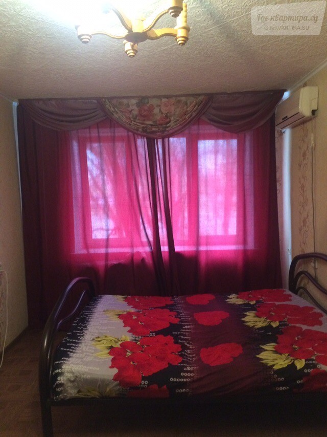 Посуточно квартира астрахань без посредников. Красная набережная 138 Астрахань. Квартира на сутки за 1000. Квартира часы сутки. Жилье на сутки.